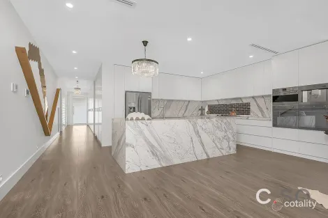 Property photo of 18 Cayenne Way Mickleham VIC 3064