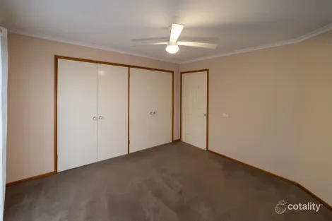 Property photo of 2/4 Raven Court West Wodonga VIC 3690