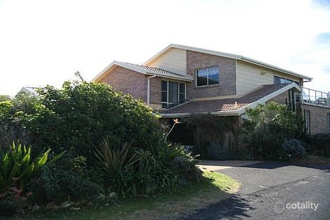 28 North Scenic Rd, Forresters Beach, NSW 2260