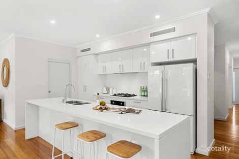 Property photo of 2 Hakea Drive Warriewood NSW 2102