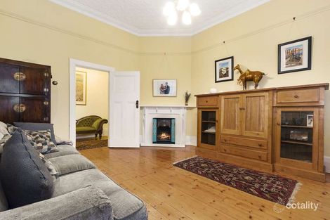 Property photo of 218 Burke Road Glen Iris VIC 3146