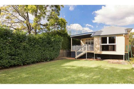 Property photo of 28 Hawthorn Terrace Red Hill QLD 4059