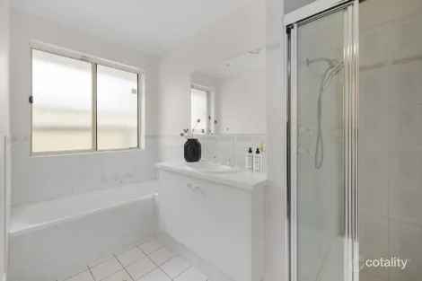 Property photo of 16 Thornton Drive Greenwith SA 5125