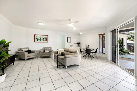 Property photo of 148 McFarlane Drive Kanimbla QLD 4870