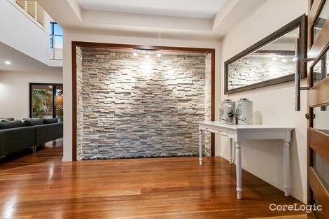 Property photo of 121 Sheehan Avenue Hope Island QLD 4212