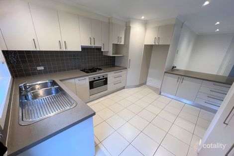 Property photo of 2/20 Palm Beach Crescent Mount Waverley VIC 3149