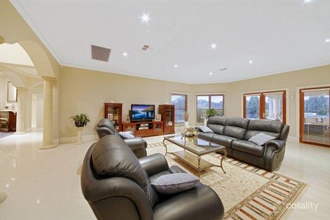 Property photo of 15 Pepperfields Place Grasmere NSW 2570