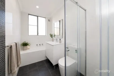 Property photo of 10/4 Bortfield Drive Chiswick NSW 2046
