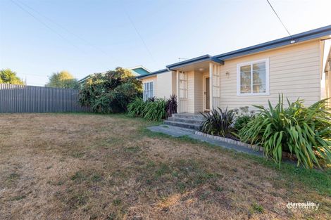 Property photo of 17 Sturt Crescent Mayfield TAS 7248