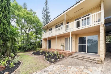 27 Golden Cres, Southport, QLD 4215
