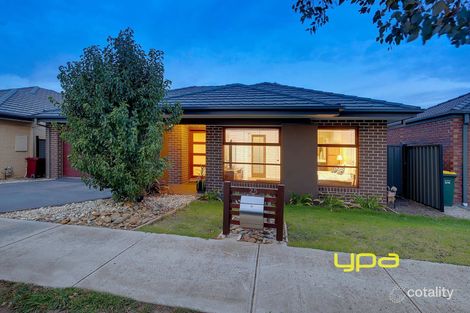 Property photo of 25 Rockwall Drive Craigieburn VIC 3064