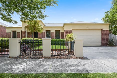 Property photo of 76 Fairholme Boulevard Berwick VIC 3806