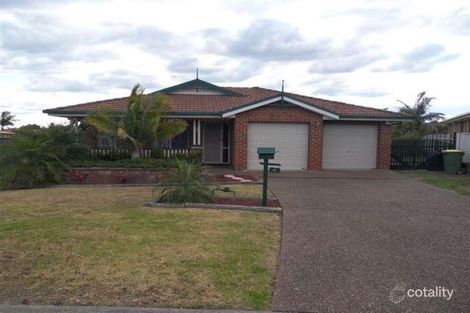 11 Nambucca Cres, Blue Haven, NSW 2262