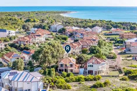 2 Ocean Point Cl, Port Kennedy, WA 6172