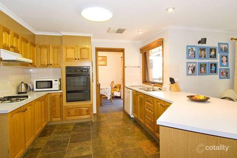 3 Hancock Cl, St Helena, VIC 3088