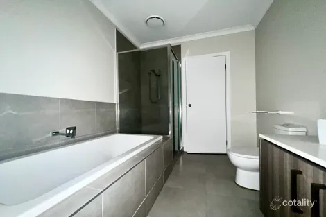 Property photo of 62 Villette Avenue Tarneit VIC 3029