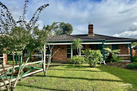 Property photo of 17 Fox Close Kariong NSW 2250