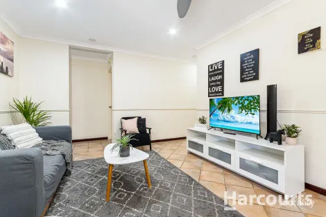 Property photo of 2 Manapouri Meander Joondalup WA 6027