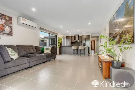 Property photo of 64 Greenhaven Circuit Narangba QLD 4504