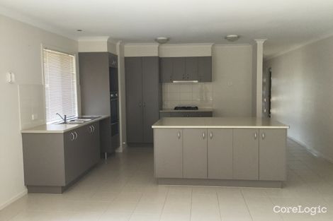 Property photo of 7 Niland Crescent Point Cook VIC 3030