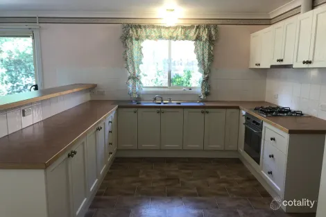 Property photo of 12 Thornhill Crescent Dunlop ACT 2615
