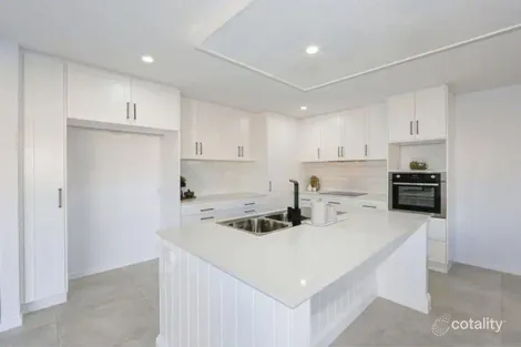 Property photo of 4 Beachside Circuit Bargara QLD 4670