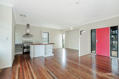 Property photo of 151 Stradbroke Avenue Wynnum QLD 4178
