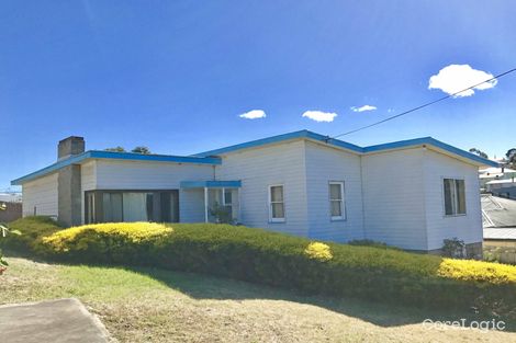 Property photo of 4 Lowanna Road Lindisfarne TAS 7015