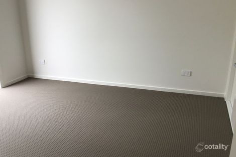 Property photo of 2/17 Ainsleigh Court Cranbourne VIC 3977