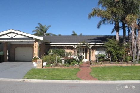 25 Greenfield Cres, West Lakes Shore, SA 5020