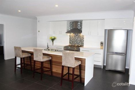 Property photo of 36 Lansdowne Drive Dubbo NSW 2830