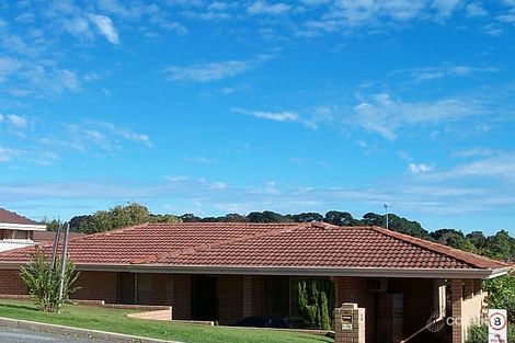 1/6 Pinewood Ave, Kardinya, WA 6163