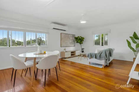 Property photo of 9 Trochus Street Mansfield QLD 4122