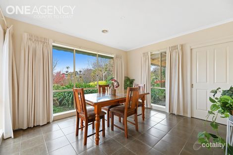 Property photo of 24 Weebar Road Drouin VIC 3818