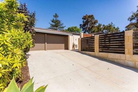 4 Downing Cres, Wanneroo, WA 6065