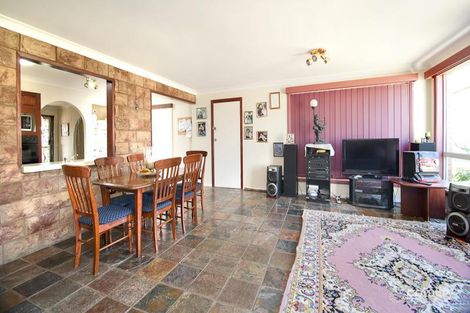 Property photo of 40 Endeavour Avenue St Clair NSW 2759