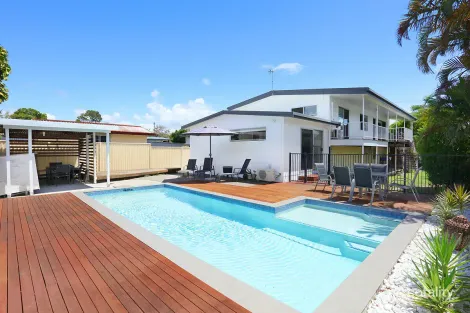 Property photo of 8 Plover Avenue Paradise Point QLD 4216