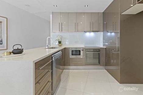 Property photo of 1/3046 Quay South Drive Carrara QLD 4211