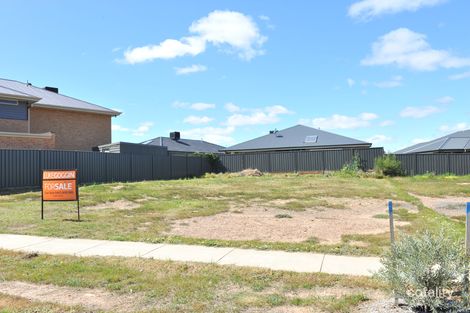 32 Kingston Dr, Eaglehawk, VIC 3556