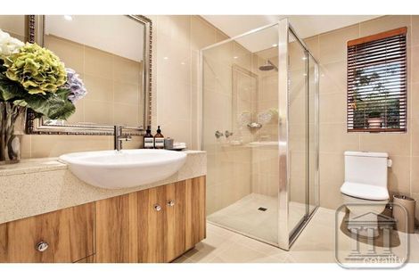 2/138 Kilby Rd, Kew East, VIC 3102