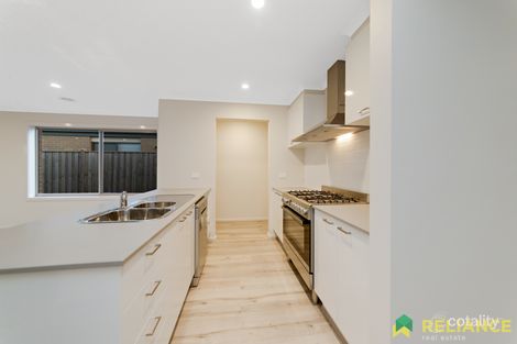 Property photo of 6 Termon Way Weir Views VIC 3338