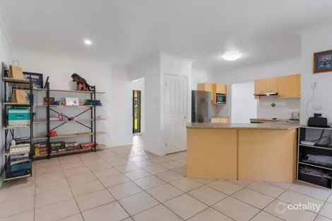 Property photo of 8 Walter Court Leichhardt QLD 4305