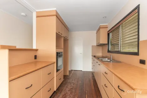 Property photo of 61 Banfield Drive Mount Louisa QLD 4814