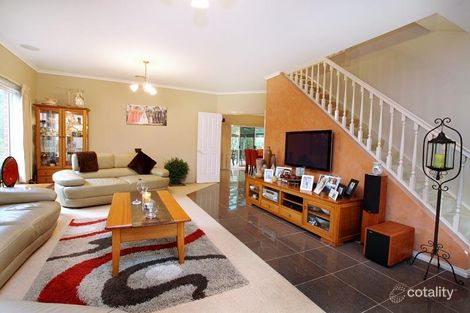 Property photo of 8 Daylesford Terrace Caroline Springs VIC 3023