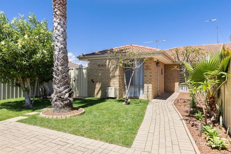 15/96 Simpson Ave, Rockingham, WA 6168