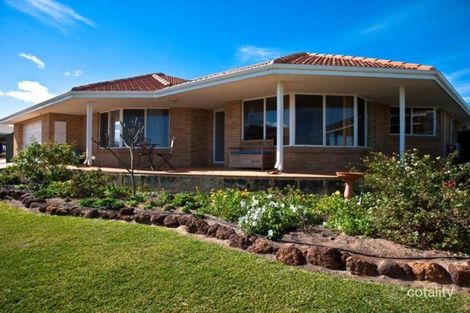 15 Smugglers Pass, Drummond Cove, WA 6532