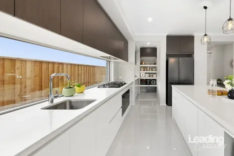 Property photo of 83 Bushranger Drive Sunbury VIC 3429