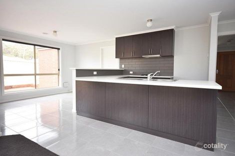 Property photo of 2 Hanly Close Canadian VIC 3350