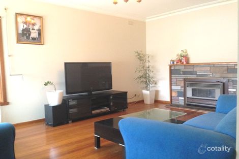 Property photo of 76 Mulhall Drive St Albans VIC 3021