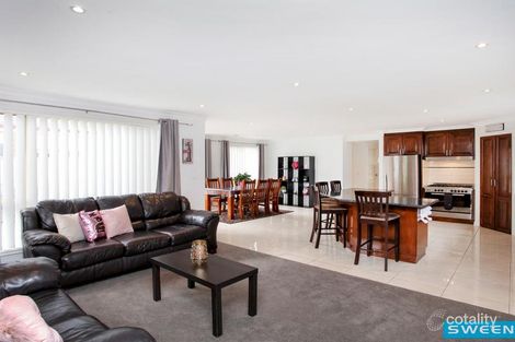 Property photo of 44 Bushy Park Avenue Caroline Springs VIC 3023